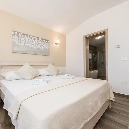 Luxury With Heated Pool And Jacuzzi 02 Вилла *